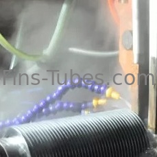 kaufen DELLOK-Kessel-Kühlvorrichtung 3.3mm zackte festes 32mm schraubenartiges Flossen-Rohr online manufacture