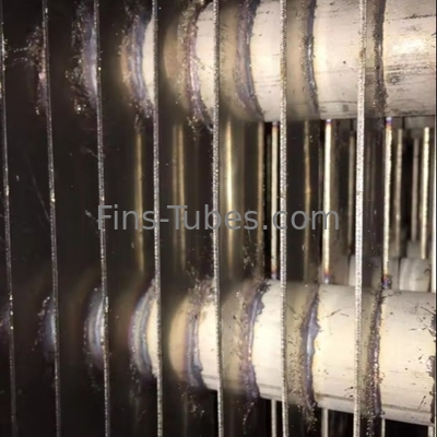 Temperatur Kahlrohr eingebettete Flossenröhre 16-63mm OD 2,5-20mm Flossen Abstand 1,65mm Wanddicke -40°C-300°C 1,0-4,0MPa