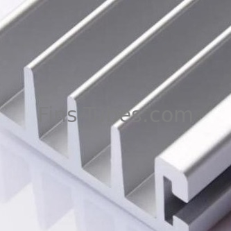 Radiator Aluminiumprofil hohe Temperaturbeständigkeit gute Verarbeitungsleistung präzise Auswahl